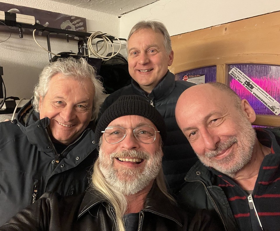 Alles Gute fürs neue Jahr. Wir haben da für 2026 eine Idee...